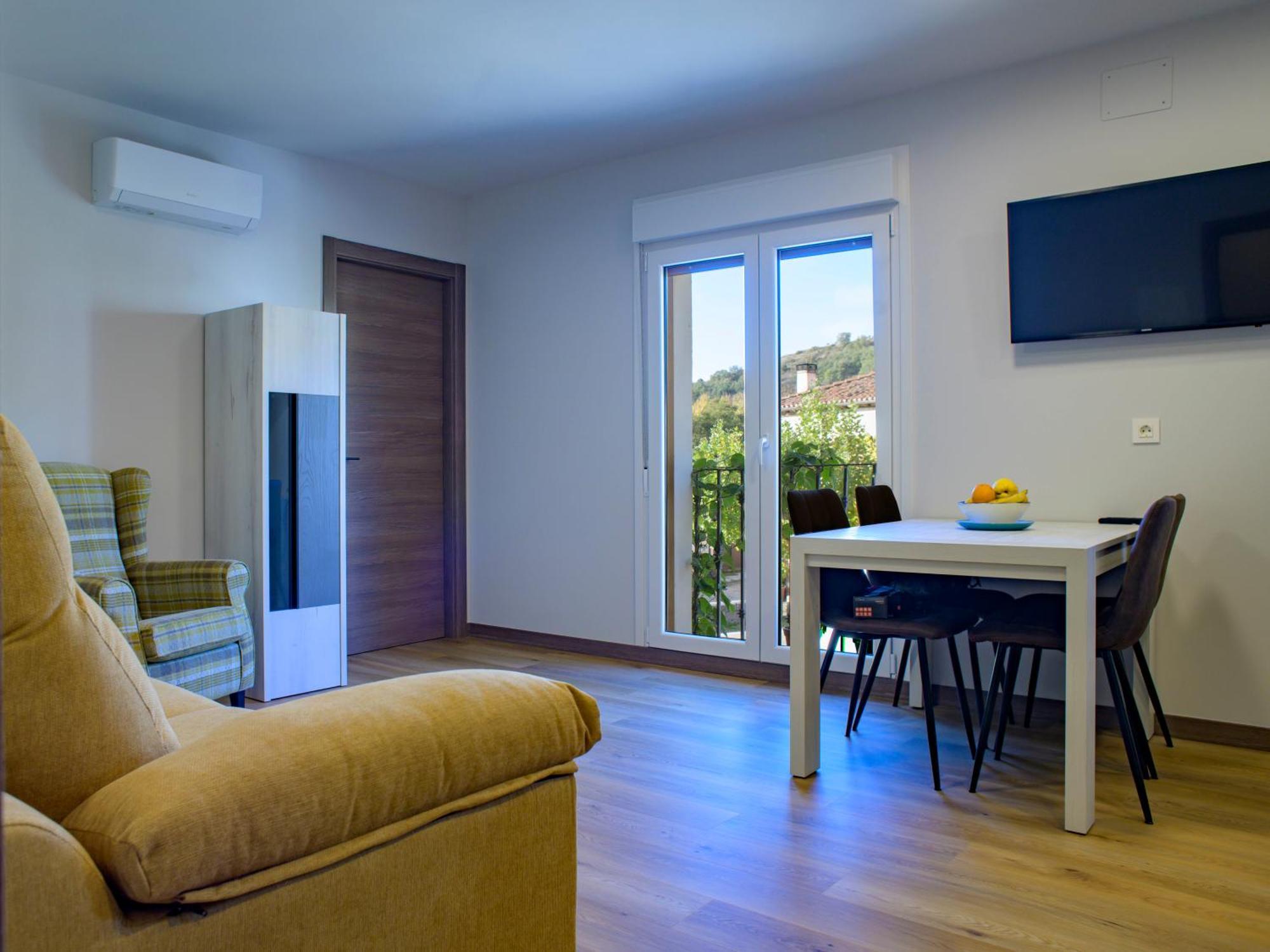 Apartamentos El Puente Covarrubias Εξωτερικό φωτογραφία